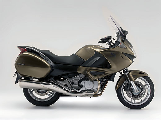  HONDA NT700V_A